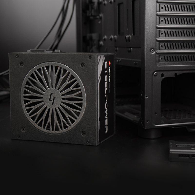 Furnizues energjie Chieftronic SteelPower, 750 W