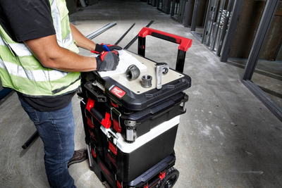 Sipërfaqe pune Milwaukee Packout, kompensatë druri, kornizë plastike, e zezë
