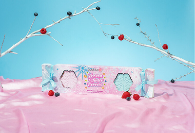 Set Shkumë T Cosmetics Berries Cracker- bombë dushi, 3 x 150 g