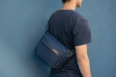 Çantë shpine Peak Design Everyday Sling V2 6L, rezistente ndaj motit, Midnight blu e errët
