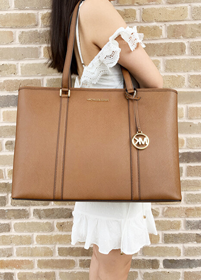 Çantë dore Michael Kors 191262021787, e kaftë