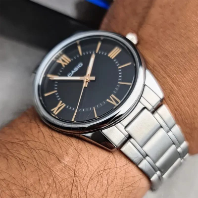 Orë dore Casio MTPV005D 1B5, me akrepa, çelik inox, ngjyrë argjendi