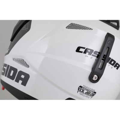 Helmetë moto CASSIDA Tour 2.0 X-tra, me peak, ECE 22.06, e bardhë e kuqe e zezë, madhësia XL