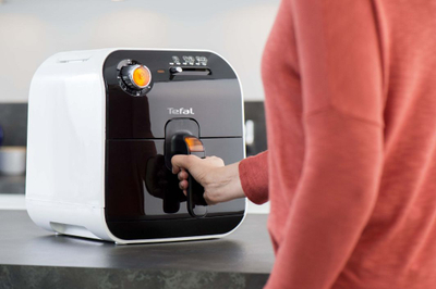 Aparat fërgimi Tefal FX1000 FRY DELIGHT, i zi / bardhë