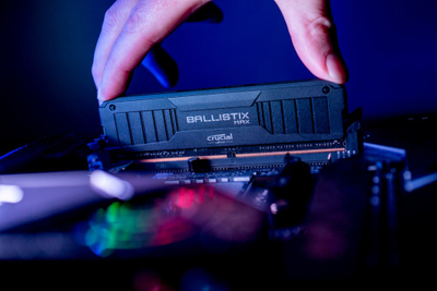 Memorie RAM Crucial Ballistix MAX BLM2K8G51C19U4B, DDR4, 16GB 5100MHz, e zezë