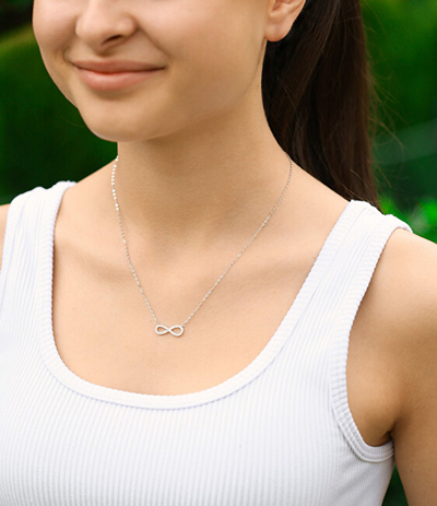 Varëse për femra Agato Charming Silver Infinity AGT-N026W, e argjendtë