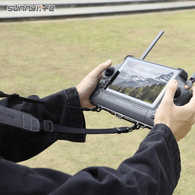 Ремен за врат контролер Sunnylife за DJI RC Plus, со алуминиумски држач, црн