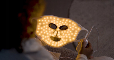 Maskë fytyre LED Silkn FLM100PE1001, 4 ngjyra dritash, silikoni, e bardhë