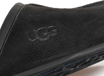 Papuqe për meshkuj UGG, nr. 43, të zeza