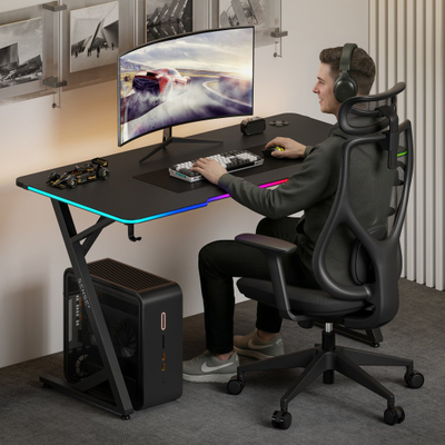 Tavolinë gaming SENSE7 VOLT RGB, 140x70 cm, ndriçim RGB, e zezë