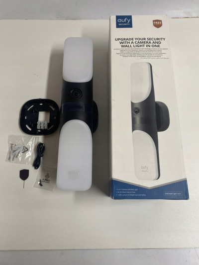 Ѕидна сигурносна камера Eufy Wired Wall Light Cam S100, 2K HD, со интелигентно светло, црна