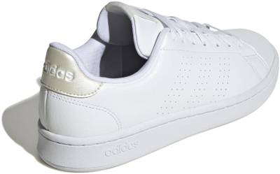 Atlete për femra Adidas Courtpoint, siluetë e ulët, taban gome, të bardha