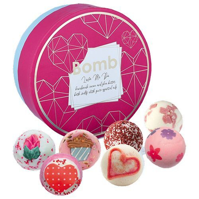 Set Bomb Cosmetics Full of Love, bomba dushi 7 x 30 g