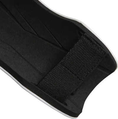 Mbrojtëse këmbe Adidas Tiro SG TRN HN5605, për futboll