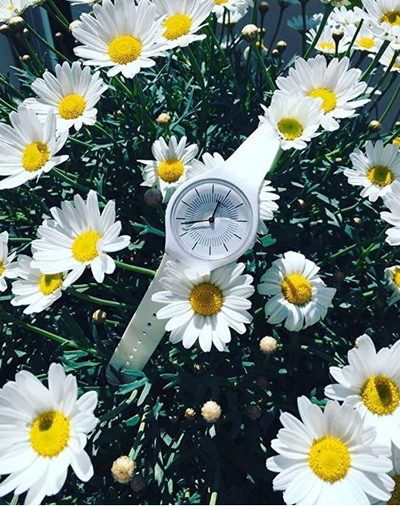 Orë dore Swatch Skinpure SVOW100