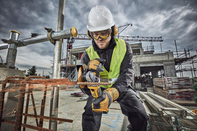 Smerilues Dewalt DCG405P2, i verdhë