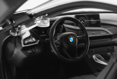Makina me telekomandë BMW i8, shkalla 1:14, dritat LED, dyer me hapje, blu