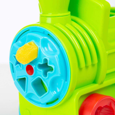Set lodrash Fisher Price Train Dough, lokomotivë me vagona, brum formues, shumëngjyrësh