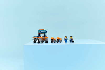 Set ndërtimi LEGO City 60491 Motorcycle Transporter, kamion transportues, motoçikleta, shumëngjyrësh