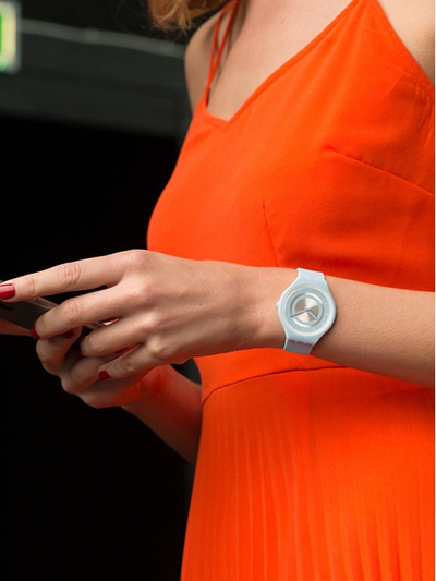 Orë dore Swatch Skinciel SVOS100