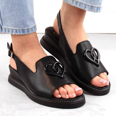 Женски сандали Filippo DS6069, кожа, со wedge потпетица, црни