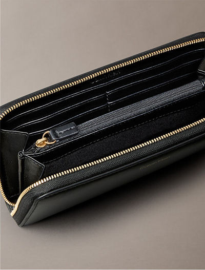 Kuletë për femra Calvin Klein mCK5315, e zezë