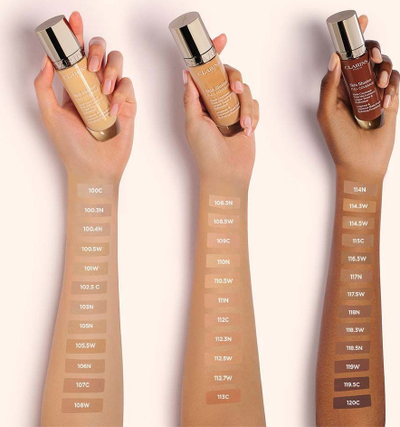 Fondatinë Clarins Skin Illusion Full Coverage, e lëngshme, Beige