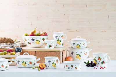 Kubek me grykë Riess Fruit Garden, 1.7L, emajl, i bardhë me motive frutash