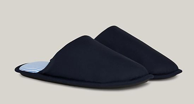 Set dhuratë për meshkuj Tommy Hilfiger, pizhame + pantofla, të zeza/ të kaltra