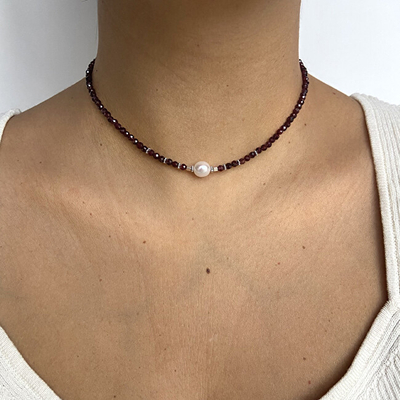 Varëse me garnet, argjend, gur i kuq