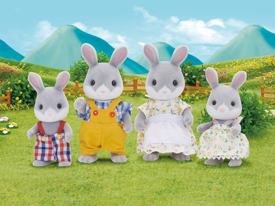 Set lodrash Sylvanian Families Cottontail Rabbit Family, 4 figurina, për kalamaj 3+