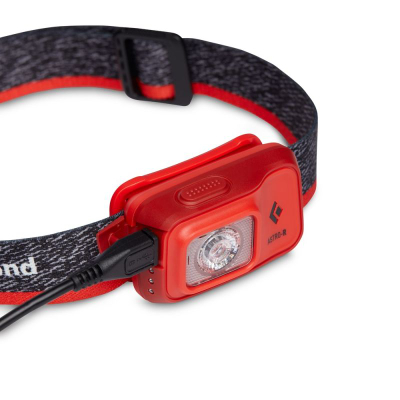 Llampë koke Black Diamond Astro 300 R, 300 lumen, me bateri rikarikueshme, e kuqe