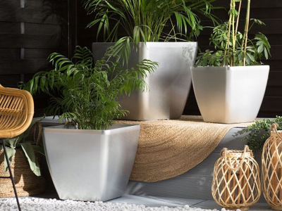 Set vazo për bimë Beliani Astras, 42 cm, 2 copë, ngjyrë argjendi