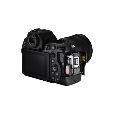 Nikon Z8 24-120mm f/4