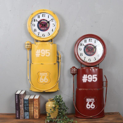 Orë murale dekorative Activeshop Red Clock, metal, stil retro, e kuqe