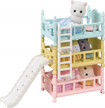 Set lodrash Sylvanian Families Triple Bunk Beds, 3 krevate marinarë me kate, me gjithë aksesorët, shumëngjyrësh