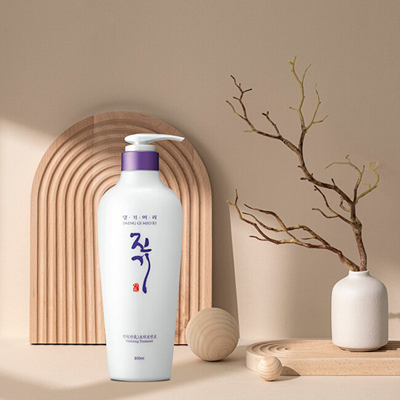 Balsam flokësh Daeng Gi Meo Ri Jin Gi Revitalizing Treatment, ushqyes, rigjallërues