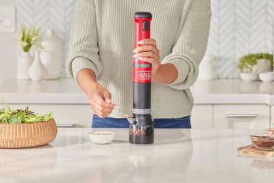 Blender dore BLACK+DECKER BCKM1016KSR, pa kabllo 7.2V, 6 në 1, i kuq