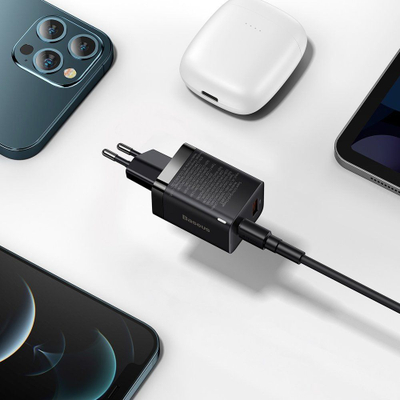 Karikues Baseus Super Si Pro, 1 x USB A 1 x USB C, i zi