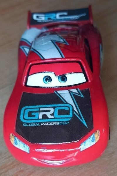 Lodër makinë Disney Pixar Cars 3 Lightning McQueen, metal die cast, shumëngjyrëshe