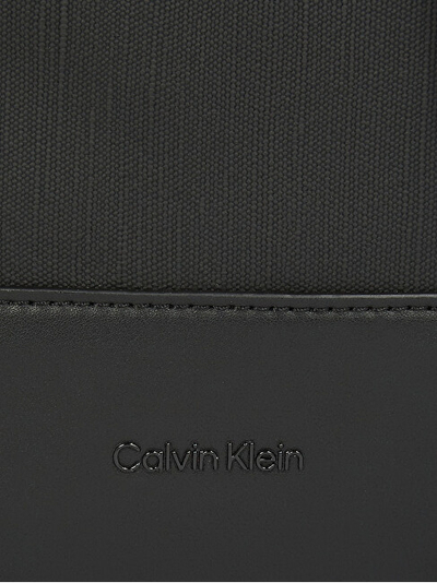 Çantë krahu Calvin Klein mCK4982, e zezë
