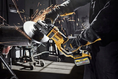 Gërryes këndi DeWalt DCG460 54V XR FLEXVOLT, 230mm, pa bateri, me valixhe