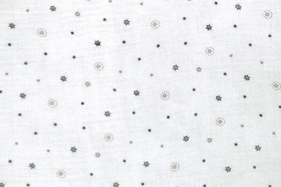 Çarçaf me gomë BabyMatex Muslin Design, 60 x 120 cm, muslin pambuku, i bardhë me yje
