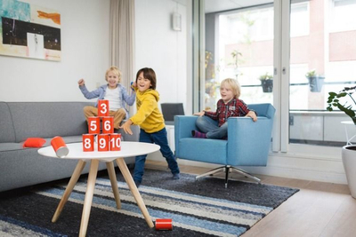 Lojë me hedhje BS Toys Tin Throwing, kanaçe metalike të kuqe, 3 qese hedhjeje, për kalamaj 3+