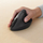 Maus ergonomik vertikal Logitech Lift, pa tela, 4000 DPI, i zi