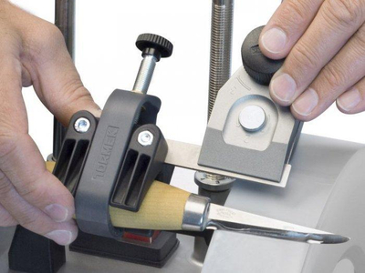 Jig për mprehje thikash Tormek SVM-00, për thika të vogla, plastikë metal, gri