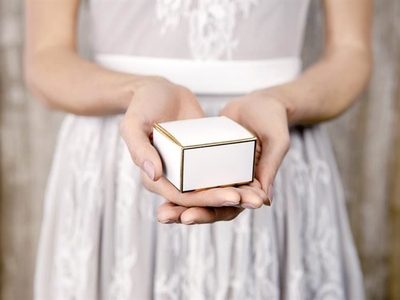 Kuti dhuratash pa markë White Boxes, 6x3.5x5.5cm, set me 10 copë, të bardha