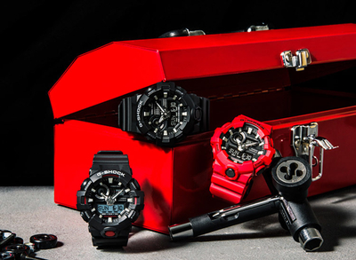 Orë dore Casio The G/G-SHOCK GA 700-1A