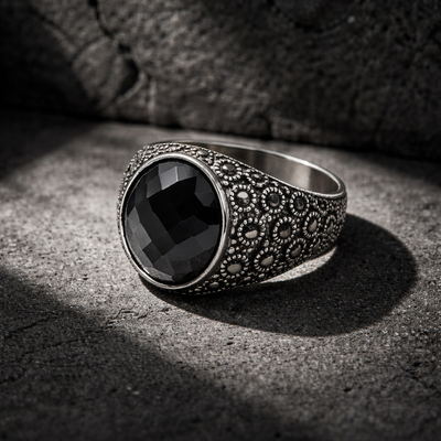 Unazë Silver 925 me Gur të Zi – Stil Vintage Elegante
