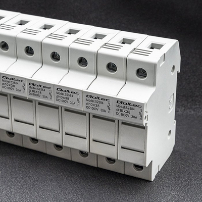Bazë siguresash DC Qoltec 52584, 2P 1000V 30A, 10x38 mm, gri